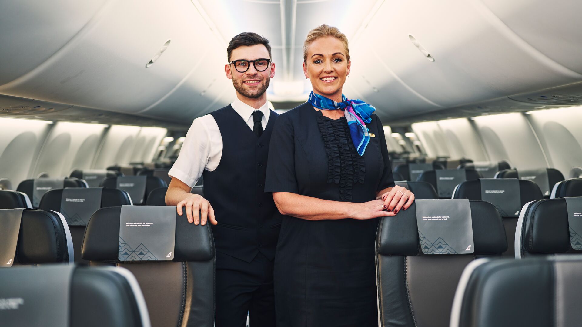 Large-Onboard service-Cabin Crew3