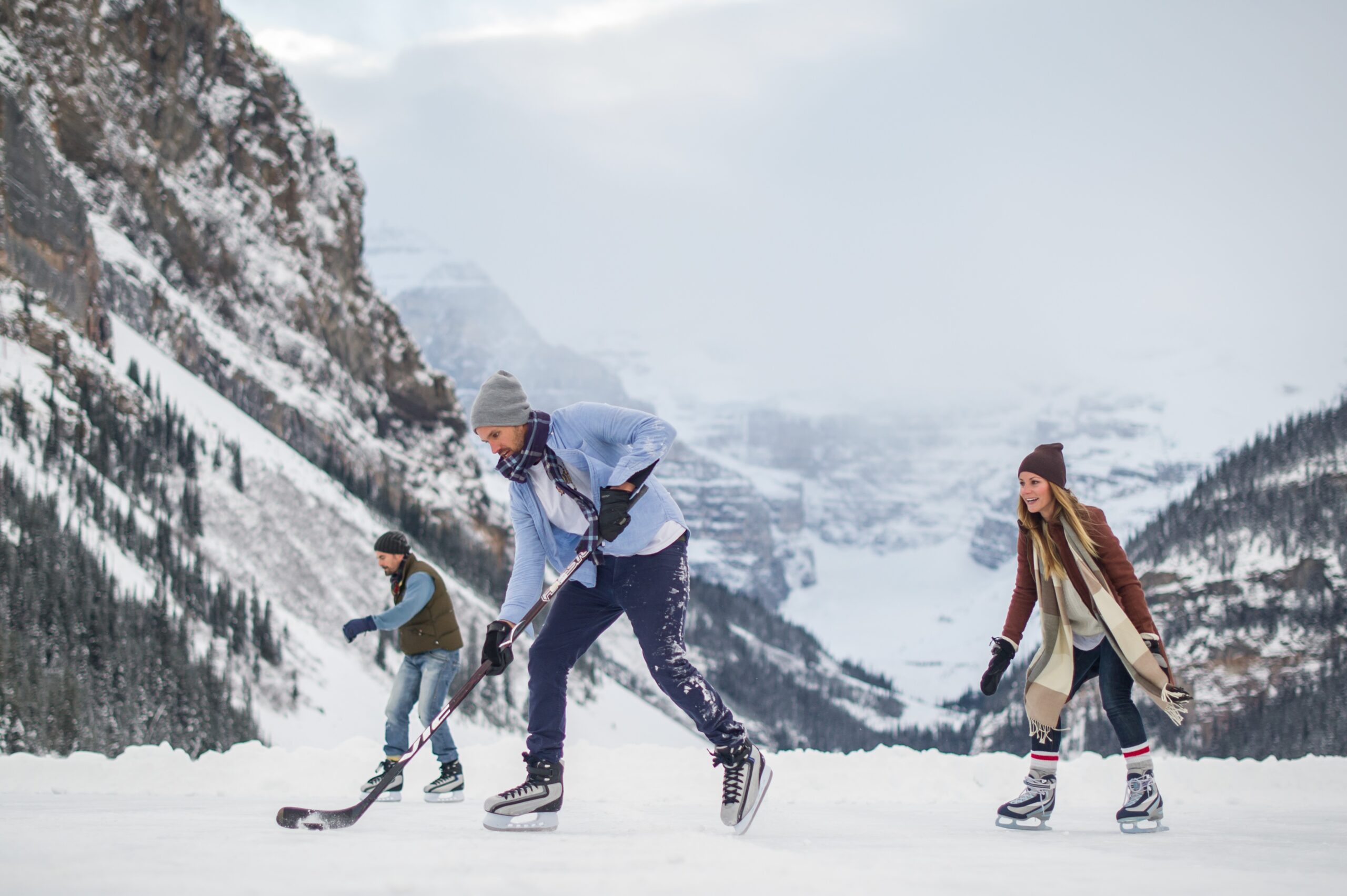 2014_LakeLouise_IceHockey_NoelHendrickson